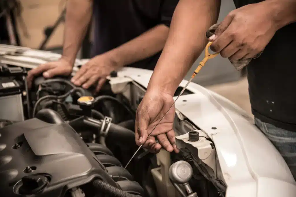 pequenos reparos em carros